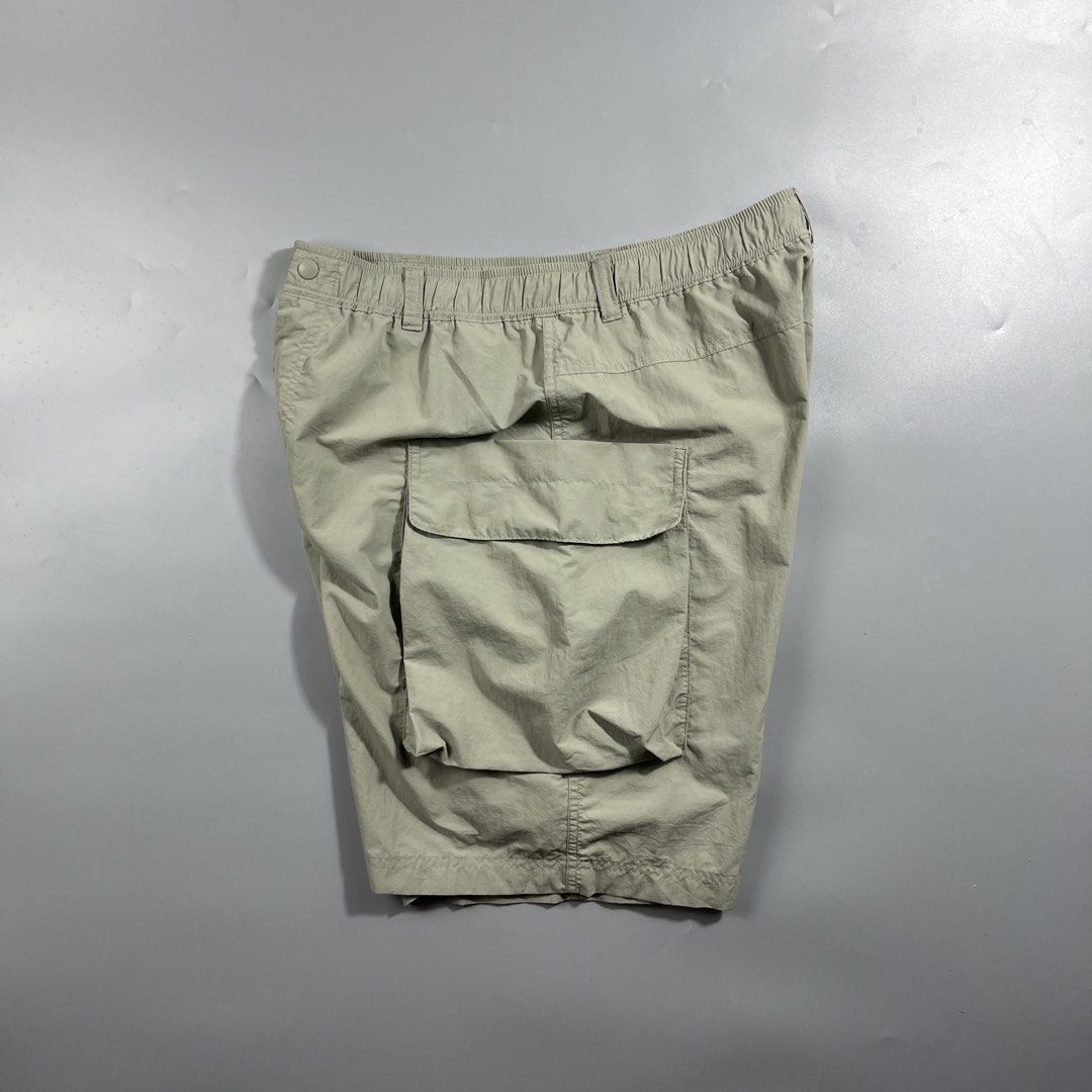 Uniqlo Parachute Cargo Shorts (Category: Activewear) located in Los Banos. Submitted by 4030.archives. (Listing ID 1465804347, Image 2). Description: Uniqlo Parachute Cargo Shorts 900 Pesos Large Fits 32-34 Waistline Length : 21 inches Hem : 13 inches Excellent Condition.