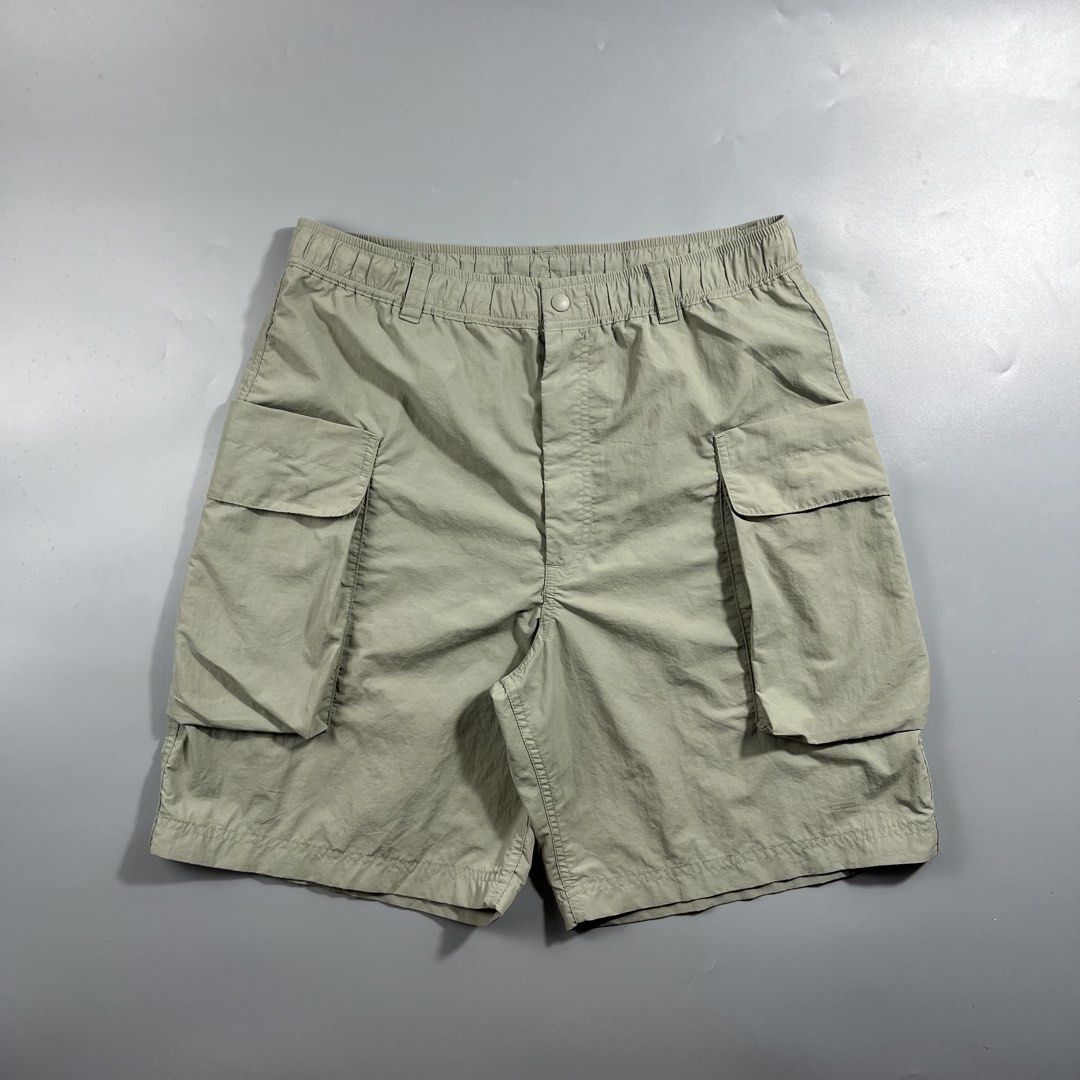 Uniqlo Parachute Cargo Shorts (Category: Activewear) located in Los Banos. Submitted by 4030.archives. (Listing ID 1465804347, Image 1). Description: Uniqlo Parachute Cargo Shorts 900 Pesos Large Fits 32-34 Waistline Length : 21 inches Hem : 13 inches Excellent Condition.