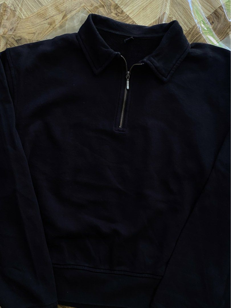 Uniqlo Quarter Zip Black (Category: Coats, Jackets and Outerwear) located in Davao. Submitted by workmensph (Listing ID 1465782121, Image 2). Description: Size Small 19.5” x 21” Excellent Condition.