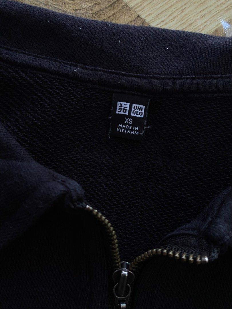 Uniqlo Quarter Zip Black (Category: Coats, Jackets and Outerwear) located in Davao. Submitted by workmensph (Listing ID 1465782121, Image 3). Description: Size Small 19.5” x 21” Excellent Condition.