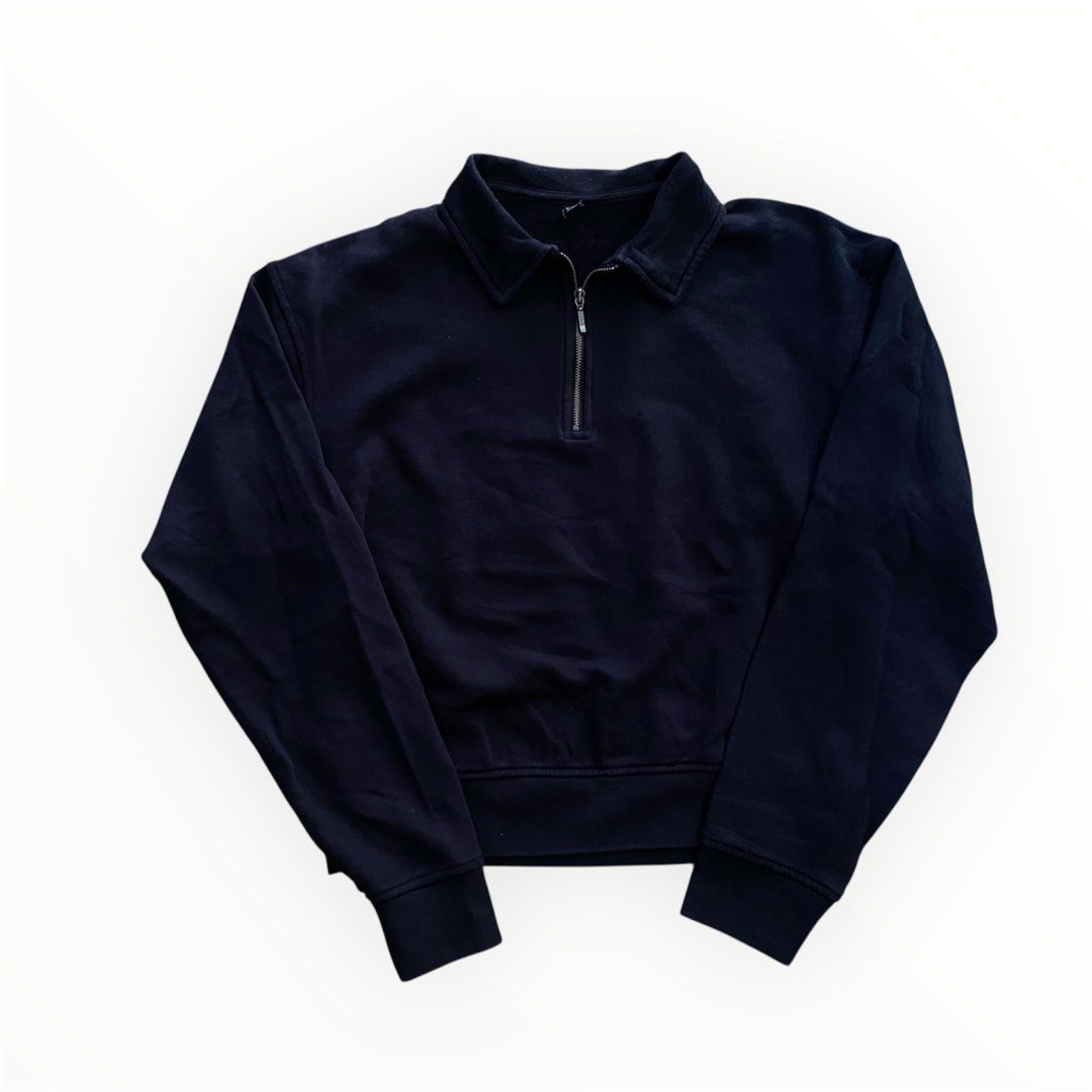 Uniqlo Quarter Zip Black (Category: Coats, Jackets and Outerwear) located in Davao. Submitted by workmensph (Listing ID 1465782121, Image 1). Description: Size Small 19.5” x 21” Excellent Condition.