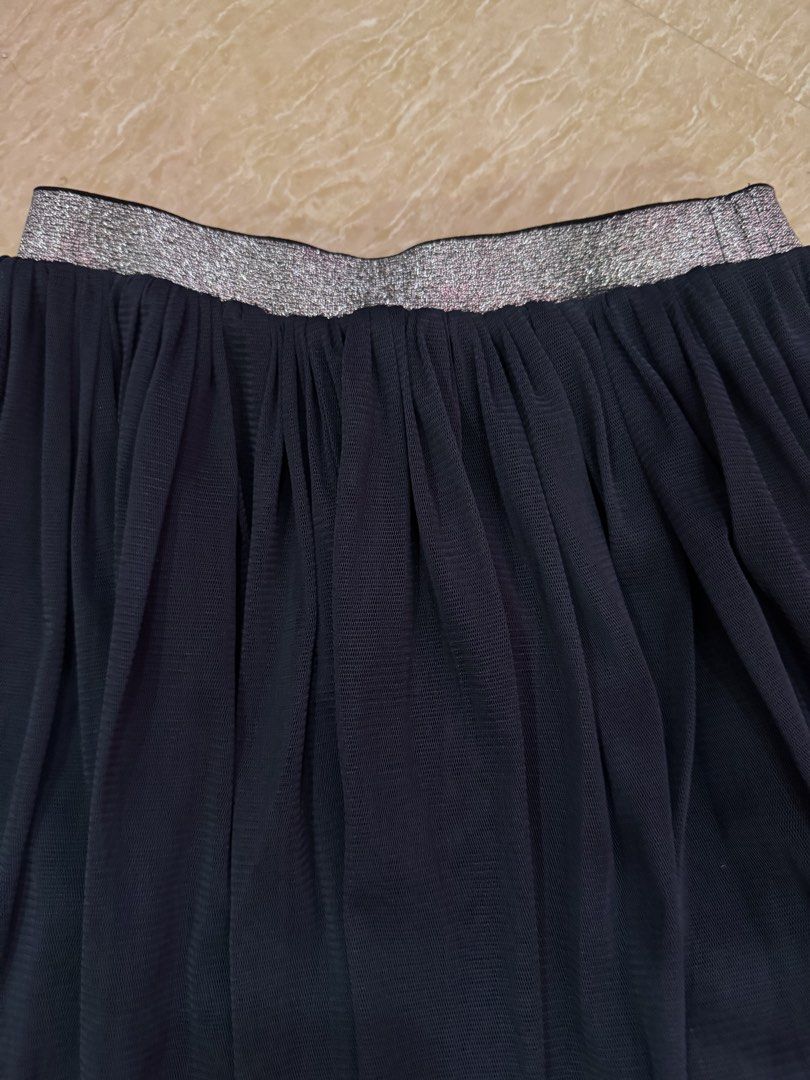 Uniqlo Skirt for Kids (Category: Babies & Kids Fashion) located in Tuguegarao City. Submitted by ginnievillacorte (Listing ID 1465768821, Image 2). Description: .