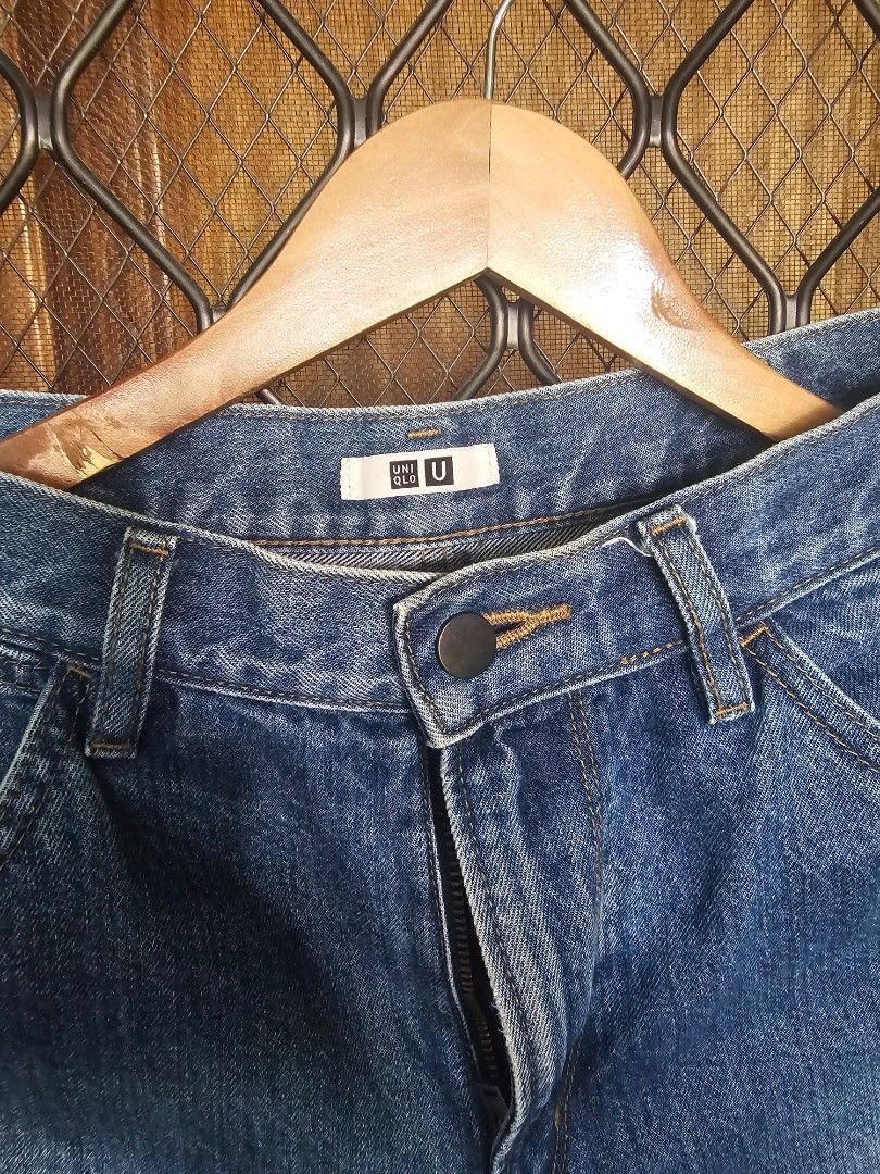 Uniqlo U regular cut jeans (Category: Jeans) located in Pasig City. Submitted by a.ejs. (Listing ID 1465785709, Image 2). Description: Uniqlo U regular cut jeans Blue wash 29, fits like 30 Good as new 600.