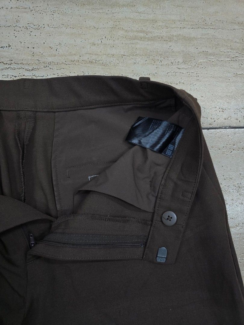Uniqlo-Smart Ankle Pants (Category: Jeans) located in Manila. Submitted by kk_gu.uniclothing.wear (Listing ID 1465782297, Image 3). Description: Uniqlo-Smart Ankle Pants Size - Medium W - 28 L - 37" Price : 450+sf MOP: GCash Courier — J&T Location: Santo Tomas, Pampanga Reminders: 🙅‍♀️ STRICTLY NO CANCELLATION. 🙅‍♀️ NO RETURN/EXCHANGE/REFUND..