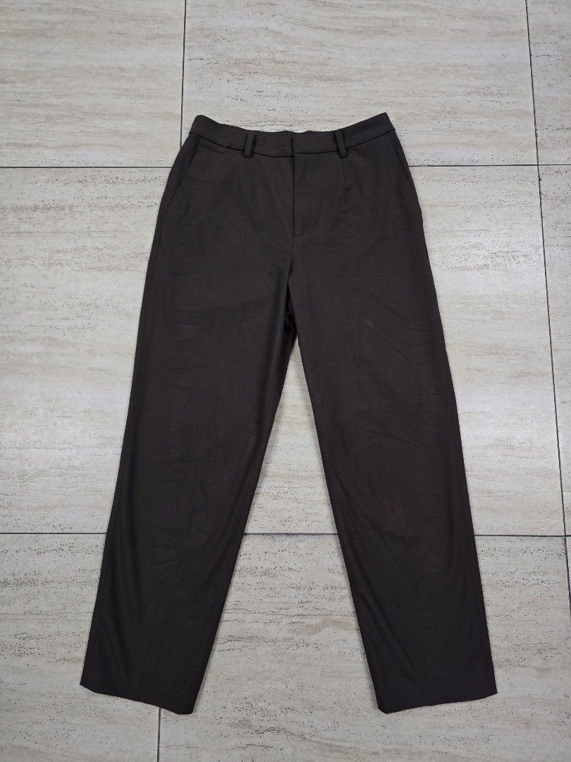 Uniqlo-Smart Ankle Pants (Category: Jeans) located in Manila. Submitted by kk_gu.uniclothing.wear (Listing ID 1465782297, Image 2). Description: Uniqlo-Smart Ankle Pants Size - Medium W - 28 L - 37" Price : 450+sf MOP: GCash Courier — J&T Location: Santo Tomas, Pampanga Reminders: 🙅‍♀️ STRICTLY NO CANCELLATION. 🙅‍♀️ NO RETURN/EXCHANGE/REFUND..