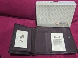 Unused Fossil Trifold Wallet (Category: Wallets & Card Holders) located in Makati City. Submitted by luckymoonshop (Listing ID 1465890312, Image 1). Description: Fossil Trifold Wallet Selling Price: PHP 1,000.00.