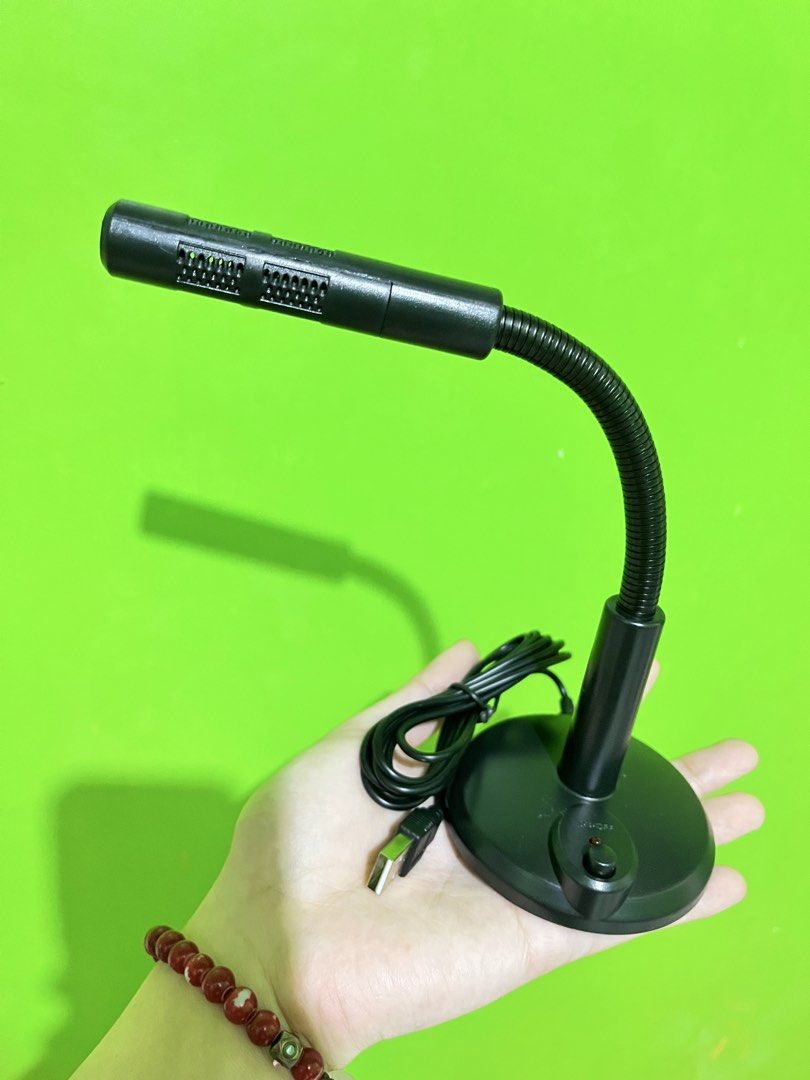 USB Desktop Gooseneck Microphone (Category: Microphones) located in Manila. Submitted by shannen11 (Listing ID 1465815195, Image 3). Description: - Plug-and-play USB desktop microphone - Flexible gooseneck arm for easy adjustment - Heavy round base with built-in physical power switch and LED indicator - Standard USB-A connector for PC and laptop - Ideal for voice chat, online meetings, and recording - Clean and ready to use.