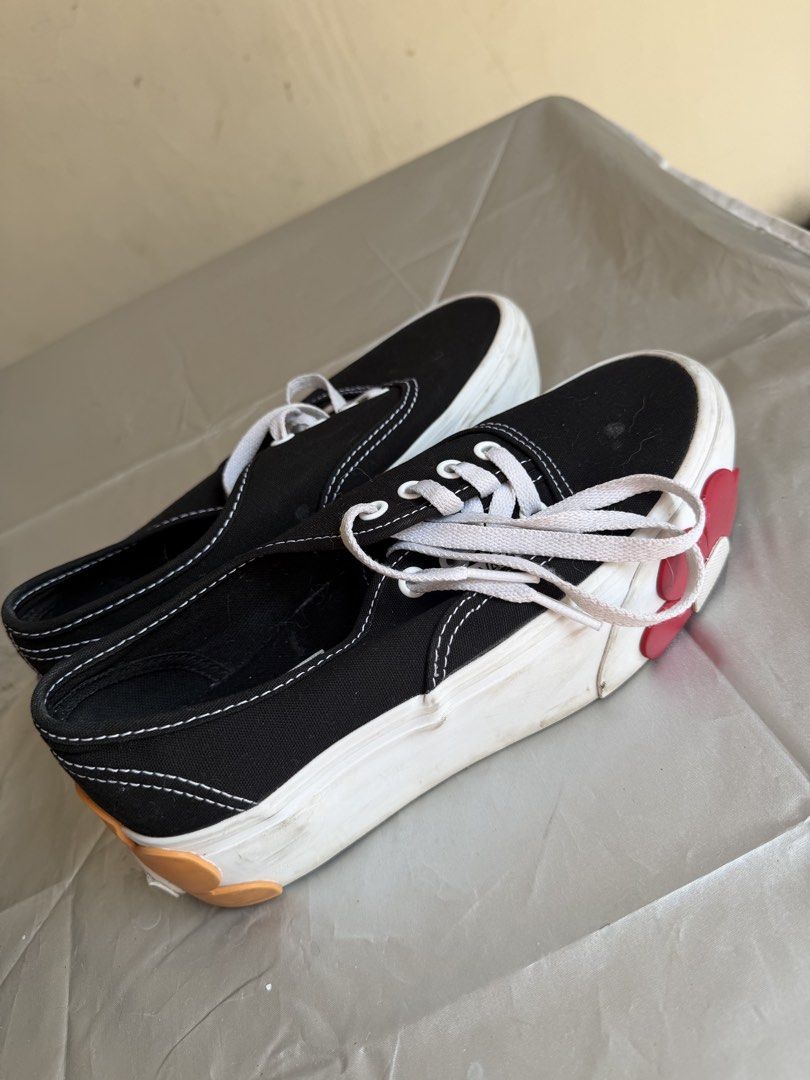 Vans AUTHENTIC Stackform Oversized Florals Skate Shoe Black (Category: Sneakers) located in Cagayan de Oro. Submitted by baglady19 (Listing ID 1465857281, Image 1). Description: ‼️THIS IS AUTHENTIC, store bought and NOT A THRIFT FIND ‼️ • Vans Authentic Stackform Oversized Florals Skate Shoe - Black • Size 6 Women’s • Retails for $79.99 (₱4,600) • Selling for ₱1500 • No issues, just needs cleaning • Box not included • 100% AUTHENTIC, purchased in