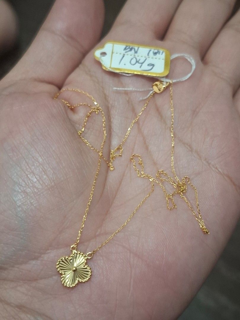 VCA (Category: Necklaces) located in Caloocan City. Submitted by michelle.golveo (Listing ID 1465773466, Image 3). Description: ✨ VCA NECKLACE — ₱8,372 ONLY! 💛 💎 18K REAL GOLD • PAWNABLE 📏 16–18" Adjustable ⚖️ 1.04g 🔥 BRAND NEW / ON HAND 📩 Mine yours now! 💛 #MMEsStyle #VCA #18KGold #PawnableGold #GoldNecklace.