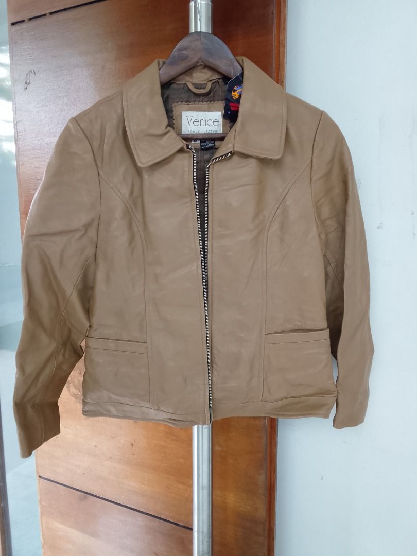 Venice leather jacket (Category: Coats, Jackets and Outerwear) located in Quezon City. Submitted by kema2191 (Listing ID 1465809391, Image 1). Description: .