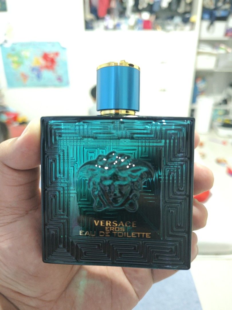 Versace Eros Eau de Toilette 100ml (Category: Fragrance & Deodorants) located in Manila. Submitted by hhebaccnt1 (Listing ID 1465844480, Image 2). Description: - Authentic Versace Eros Eau de Toilette - Size: 100ml bottle - Signature vibrant blue bottle and box with gold lettering - Features the iconic embossed Medusa logo - Classic, bold men's fragrance - Fast shipping from a trusted Carousell seller.