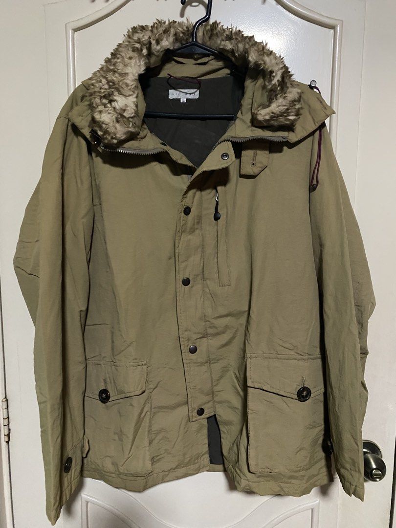 Villand Winter Jacket (Category: Coats, Jackets and Outerwear) located in Paranaque City. Submitted by matchday.ph (Listing ID 1465910610, Image 1). Description: Confirmed na mas mahal mag biyahe sa Pinas kesa sa ibang bansa. (Weird no? 😂) Kaya kung “White Christmas” ang next planned vacation mo, hanap na ng murang get-up habang maaga. Bakit para sa yo ang jacket na to? ✅ Sakto pang autumn at winter ✅ Hindi sobrang bulky sa maleta ✅ Perfect pang