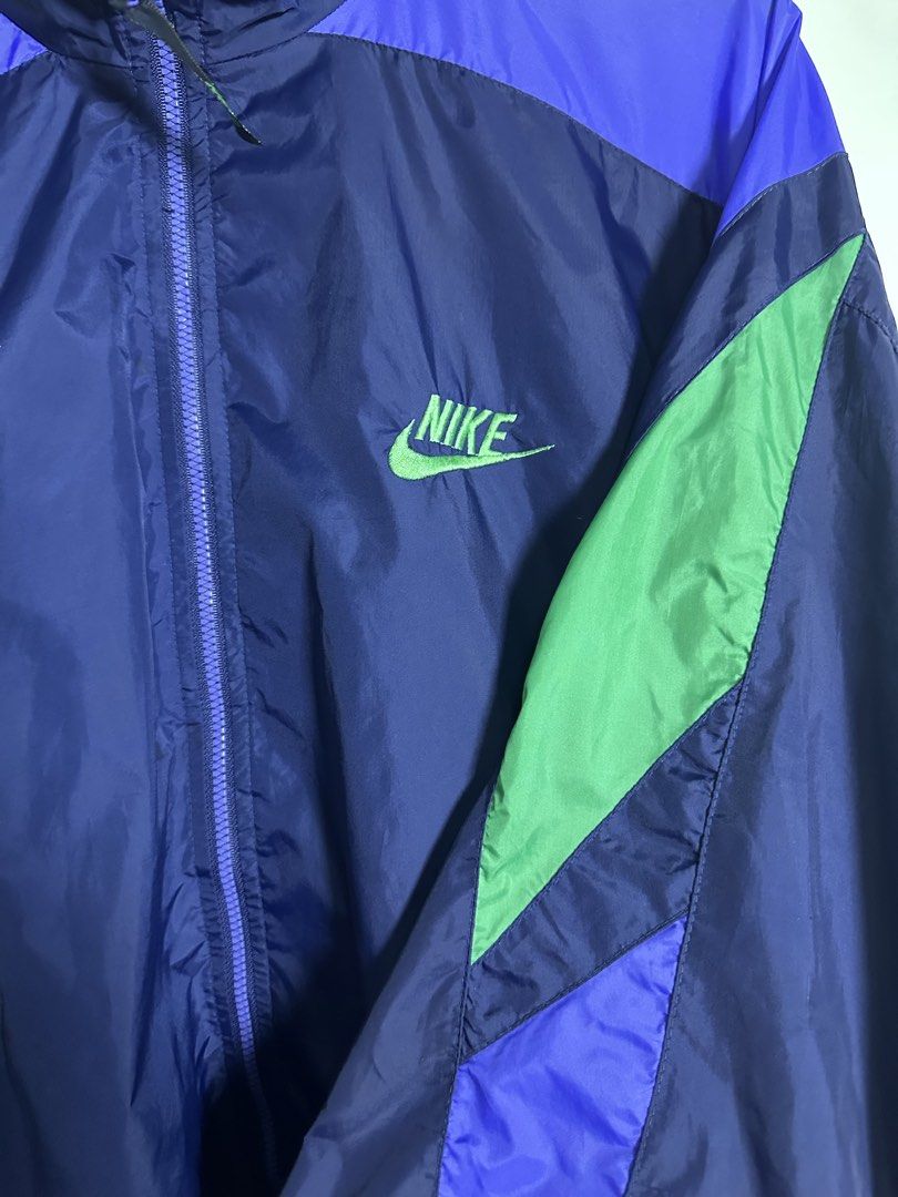 Vintage 90’s Nike Full Zip Windbreaker Jacket (Category: Coats, Jackets and Outerwear) located in Bulacan. Submitted by thrifttripbulacan (Listing ID 1465904534, Image 3). Description: Dimes : 27/29 Issue minimal stain.
