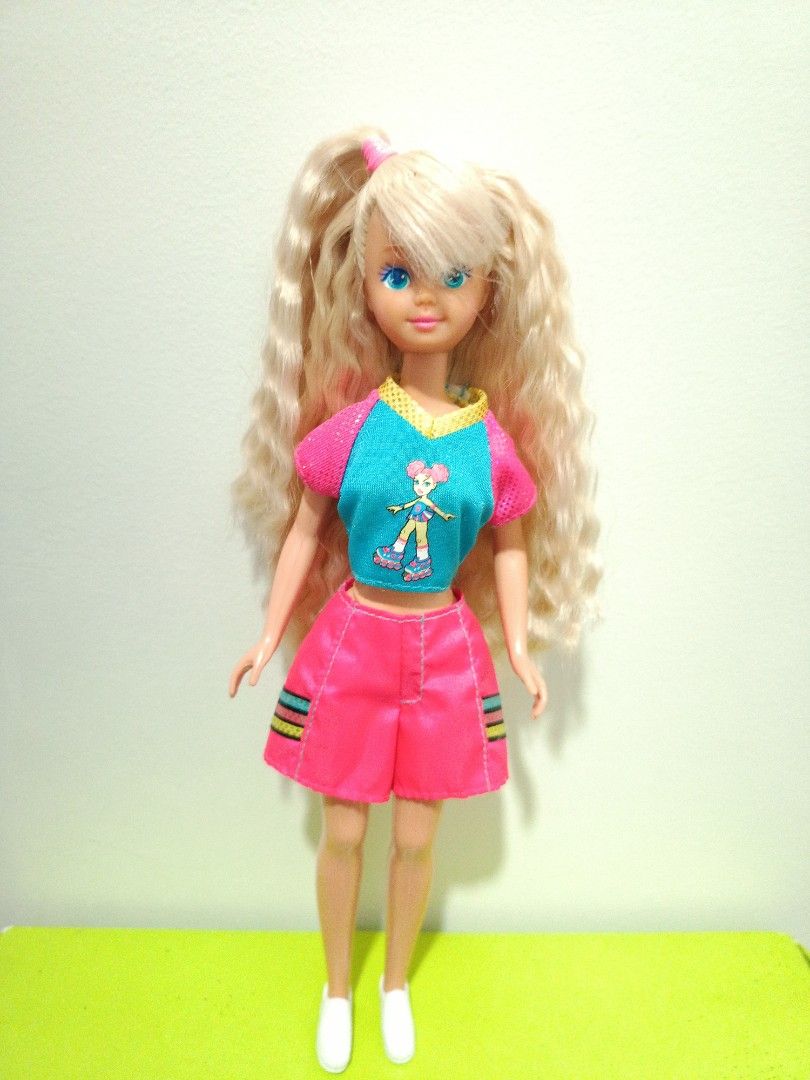 Vintage Barbie Skipper doll (Category: Kids Toys) located in Taguig. Submitted by pringlesshop2024 (Listing ID 1465939582, Image 1). Description: In preloved condition so managed your expectations. no crack neck naman and no loose joints.