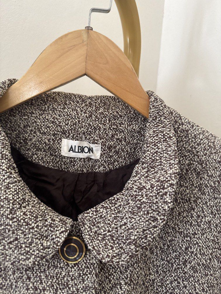 Vintage Brown Textured Blazer (Category: Coats, Jackets and Outerwear) located in Mexico. Submitted by studioleraph (Listing ID 1465806977, Image 3). Description: 🛍️ Perfect for your personal wardrobe 🫶 Please see actual measurements on last photo. 👗 The actual item being sold is the original garment shown in the product photos. Small differences in fit, drape, color, texture, or details may occur. 💌 Condition: • Preloved; Please wash the ite