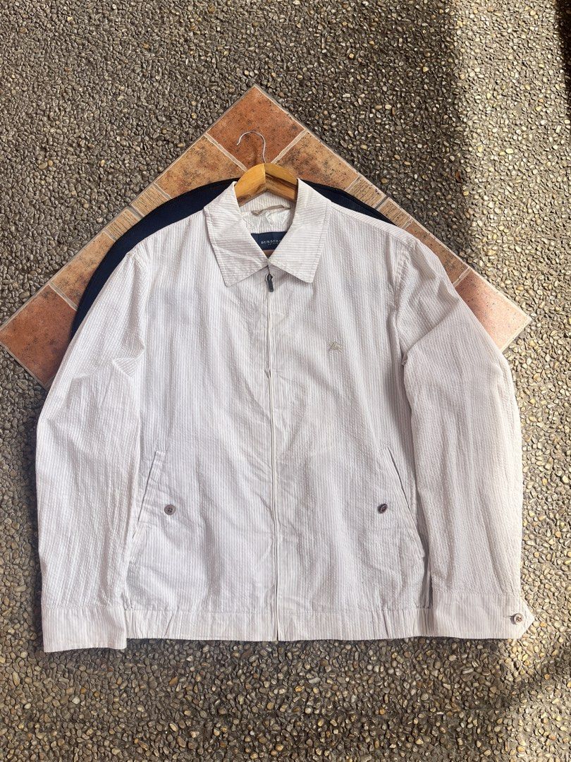 Vintage Burberry (Category: Tshirts & Polo Shirts ) located in Davao. Submitted by vnxcentt (Listing ID 1465880782, Image 1). Description: Vintage Burberry (2005 tag) W: 22 x L: 27 - Excellent Condition - Yellow neckline.