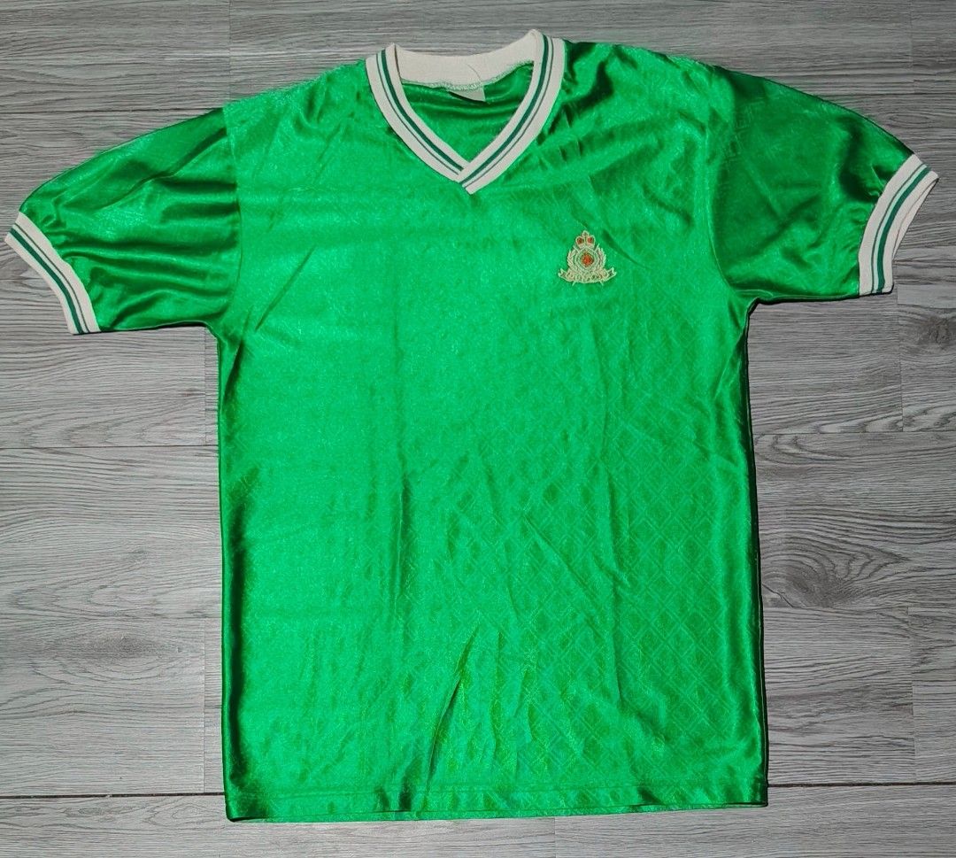 vintage dunlop jersey (Category: Tshirts & Polo Shirts ) located in Cavite. Submitted by thrift_finds2000 (Listing ID 1465851606, Image 1). Description: .