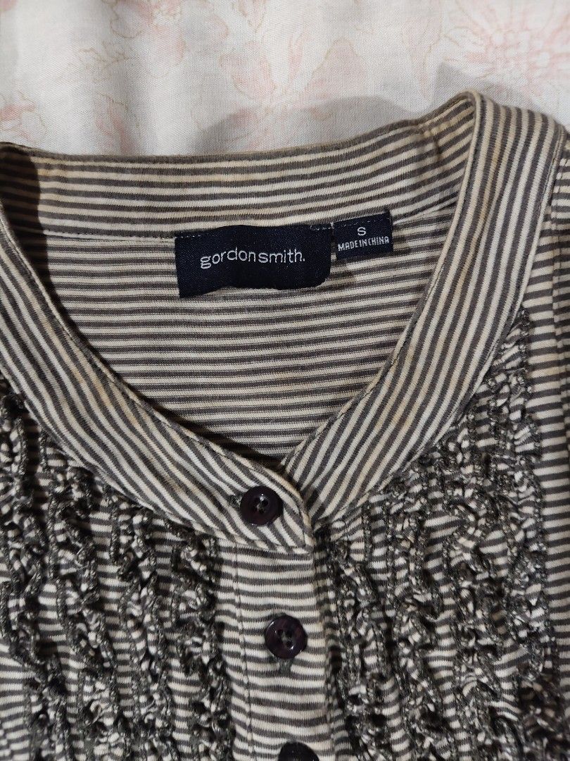 vintage Gordon Smith ruffled mandarin-style button-up placket collar top (Category: Blouses) located in Bulacan. Submitted by angel.decluttersx (Listing ID 1465867864, Image 2). Description: small size on tag cotton fabric material needs washing lang.