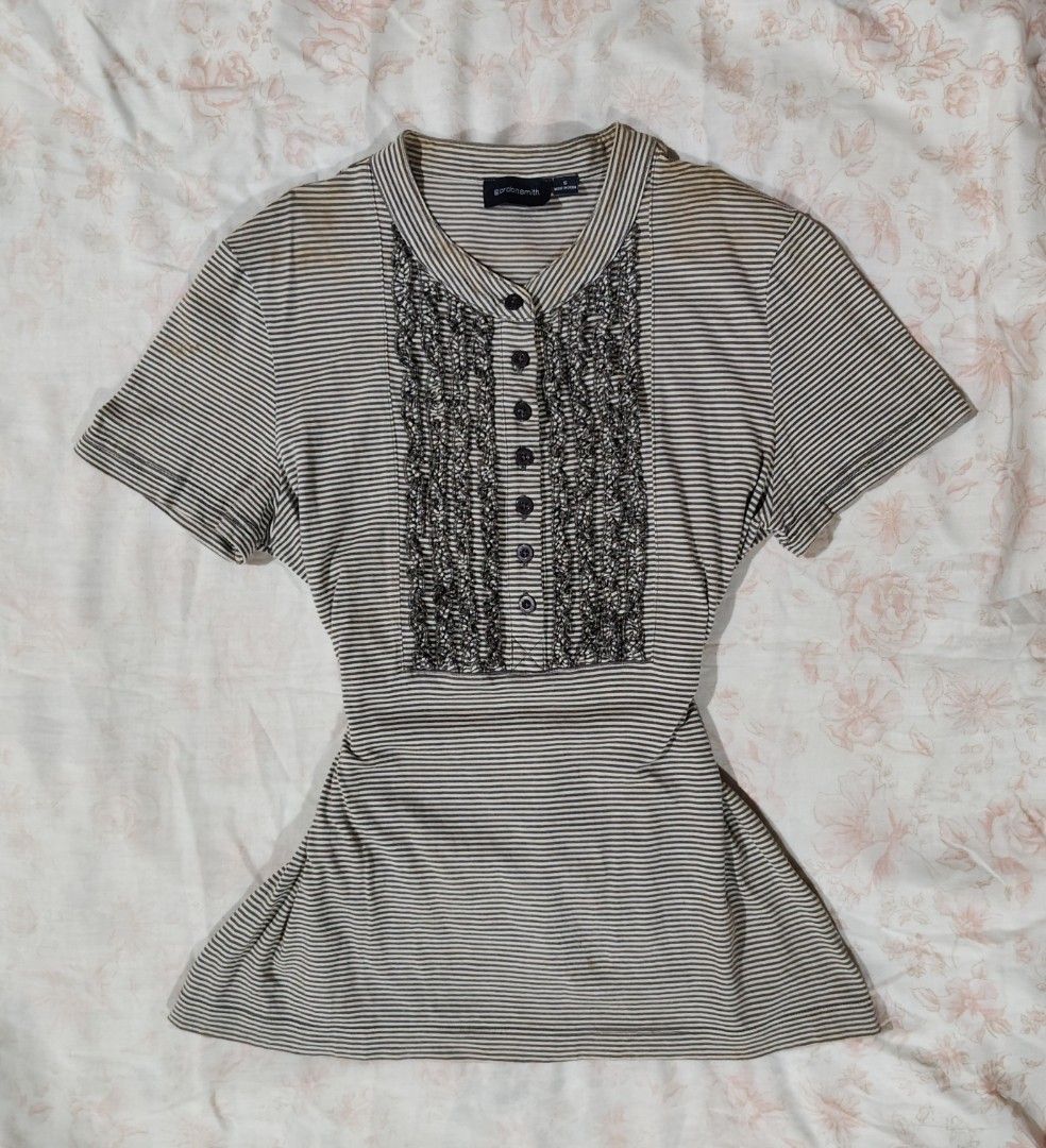 vintage Gordon Smith ruffled mandarin-style button-up placket collar top (Category: Blouses) located in Bulacan. Submitted by angel.decluttersx (Listing ID 1465867864, Image 1). Description: small size on tag cotton fabric material needs washing lang.