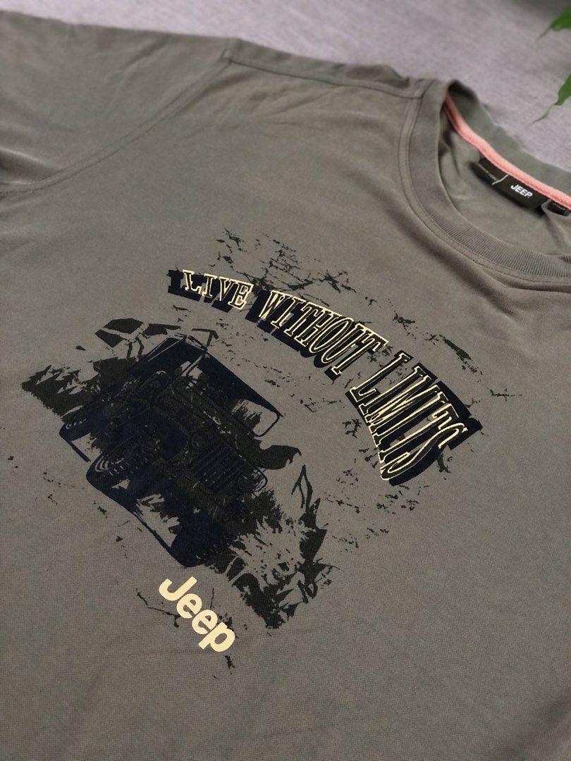 VINTAGE JEEP TSHIRT LIMITED EDITION (Category: Tshirts & Polo Shirts ) located in Tarlac. Submitted by jds_thrift (Listing ID 1465794295, Image 2). Description: 𝗝𝗘𝗘𝗣 “𝘓𝘪𝘷𝘦 𝘞𝘪𝘵𝘩𝘰𝘶𝘵 𝘓𝘪𝘮𝘪𝘵𝘴” — 𝘝𝘪𝘯𝘵𝘢𝘨𝘦 𝘋𝘦𝘴𝘪𝘨𝘯 𝗧𝗔𝗚: JEEP SINCE 1941 𝗖𝗢𝗡𝗗𝗜𝗧𝗜𝗢𝗡: 9.5/10 𝗦𝗜𝗭𝗘: XXL 𝗠𝗘𝗔𝗦𝗨𝗥𝗘𝗠𝗘𝗡𝗧𝗦: L 32.5” × W 24” 💸 𝗠𝗜𝗡𝗘: ₱300.
