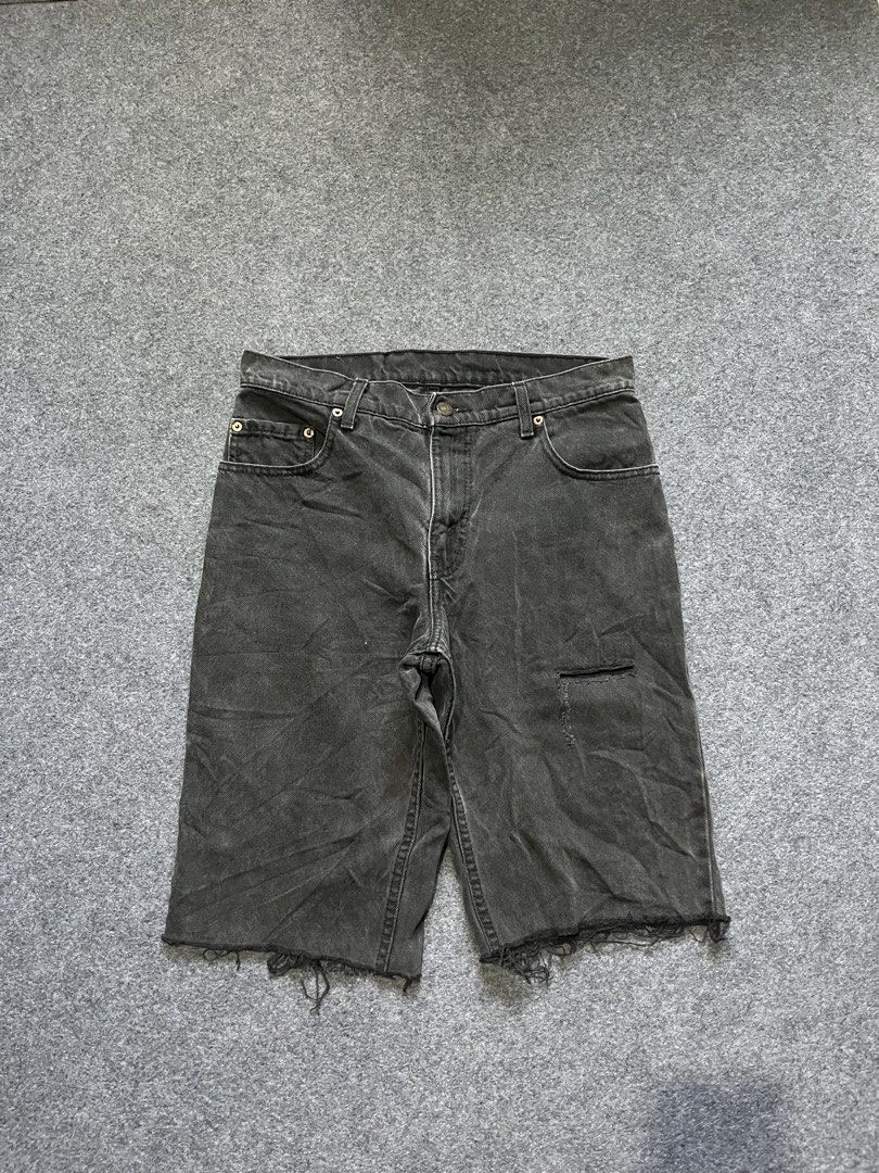 Vintage Levi’s denim jorts (Category: Shorts) located in Lapu Lapu. Submitted by jhonrener41426 (Listing ID 1465022007, Image 2). Description: Size 31 Length-21 Leg opening-10 Good condition Color rate 9.5/10 Authentic Issue none .