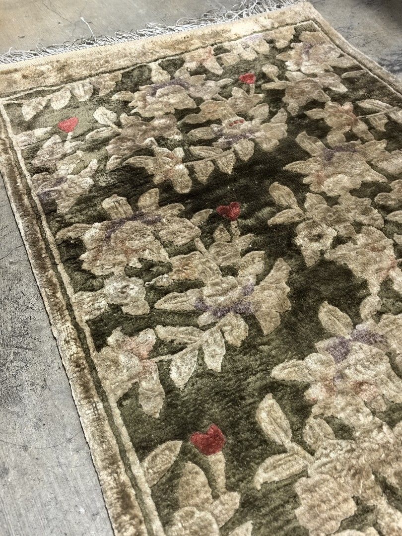 Vintage Oriental Wool Rug (Category: Carpets, Mats & Flooring) located in Quezon City. Submitted by vintagespektroom (Listing ID 1465928739, Image 3). Description: Vintage Oriental Wool Rug from Japan In excellent condition 100cm x 57cm Price 2,500 For inquiries, message or call me at 09171548596 Quezon City area Shipping at buyer's expense Mode of payment : Gcash/COD/Bank transfer For inquiries, message or call me at 09171548596 Quezon City area