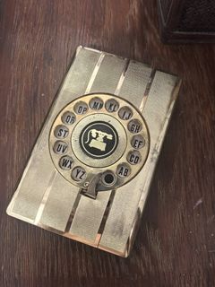 (Category: ) located in . Submitted by vintagespektroom (Listing ID 1465903080, Image 1). Description: .