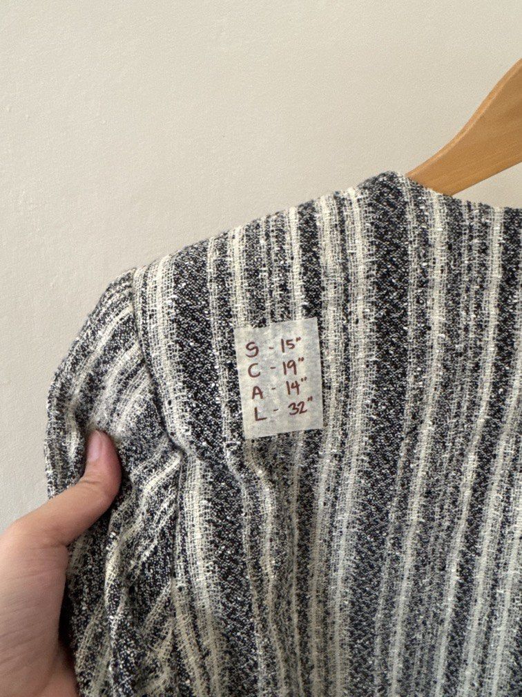 Vintage Textured Blazer (Category: Coats, Jackets and Outerwear) located in Mexico. Submitted by studioleraph (Listing ID 1465827782, Image 3). Description: 🛍️ Perfect for your personal wardrobe 🫶 Please see actual measurements on last photo. 👗 The actual item being sold is the original garment shown in the product photos. Small differences in fit, drape, color, texture, or details may occur. 💌 Condition: • Preloved; Please wash the items bef