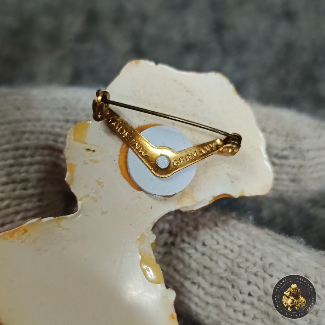 Vintage West Germany Brooch (Category: Vintage Collectibles) located in Meycauayan. Submitted by ka_luma (Listing ID 1465940173, Image 2). Description: .