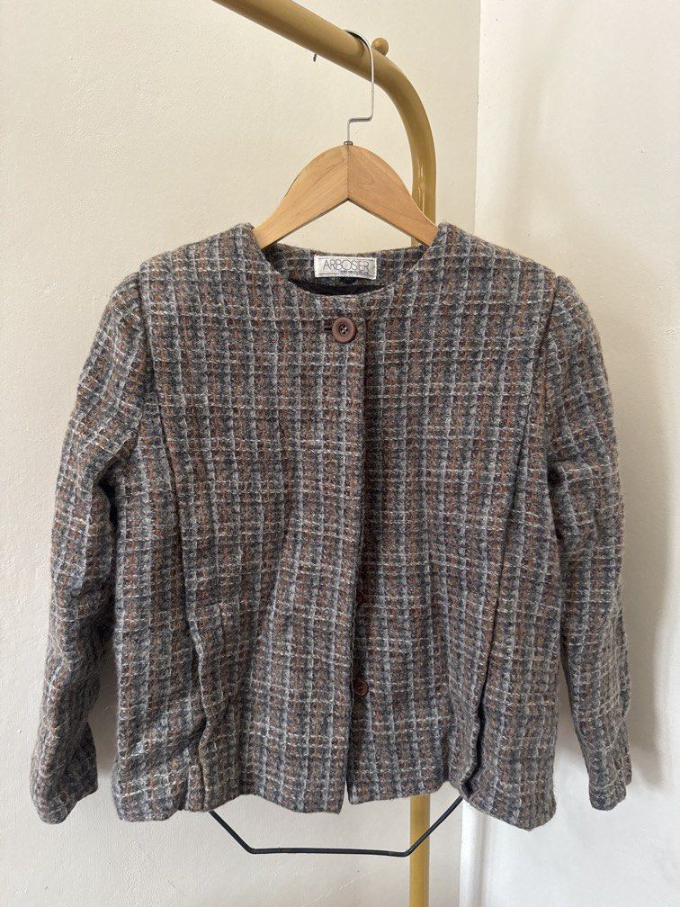 Vintage Wool Blazer (Category: Coats, Jackets and Outerwear) located in Mexico. Submitted by studioleraph (Listing ID 1465824369, Image 1). Description: 🛍️ Perfect for your personal wardrobe 🫶 Please see actual measurements on last photo. 👗 The actual item being sold is the original garment shown in the product photos. Small differences in fit, drape, color, texture, or details may occur. 💌 Condition: • Preloved; Please wash the items before 