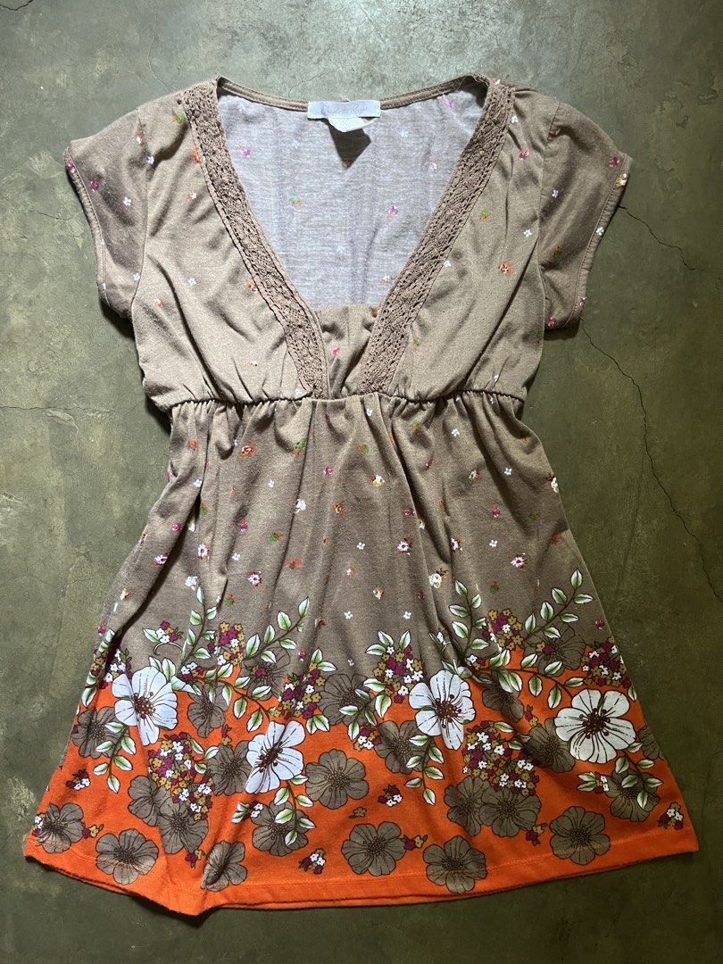 Vintage Y2K Charlotte Russe babydoll tunic top (Category: Blouses) located in Manila. Submitted by ljpgdn (Listing ID 1461507579, Image 1). Description: Dm me for more deets :).