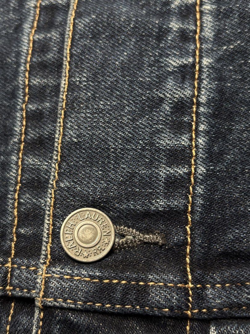 Vintage-wash RRL Denim Jacket (Category: Coats, Jackets and Outerwear) located in Valenzuela. Submitted by telagram (Listing ID 1465891441, Image 2). Description: .