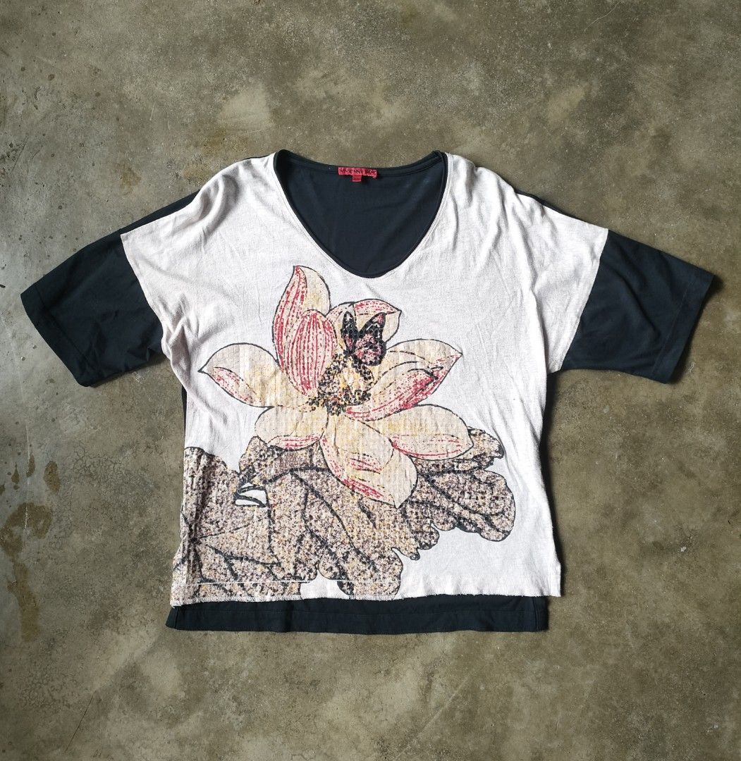 Vivienne Tam Shirt (Category: Shirts) located in Angeles City. Submitted by thestorageroom (Listing ID 1465875906, Image 1). Description: from japan boxes as is where is may pinhole sa likod maliit size s on tag kasya sa m offer me for more info and dimensions +sf.