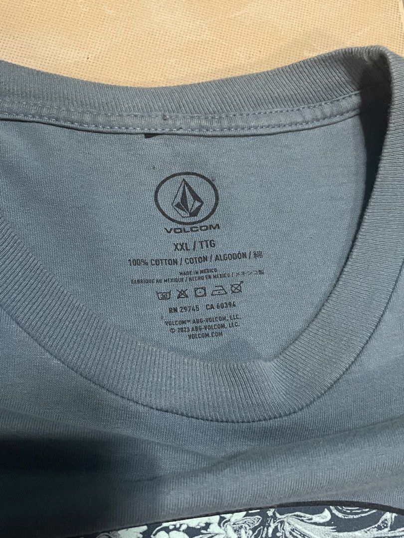 VOLCOM TSHIRT 2XL (Category: Tshirts & Polo Shirts ) located in Batangas. Submitted by streetheadph (Listing ID 1465904570, Image 3). Description: VOLCOM TSHIRT SIZE ON TAG : 2XL DIMES: W 25.5 / L 31.5 CONDITION: VERY GOOD COLOR: LIGHT BLUE or BLUE GREEN COLORRATE: 9.3 / 10 ISSUE: NEED WASH PRICE: 450+ SHIPPING FEE NEED WASH THIS ITEM IS UKAY PLEASE MANAGE YOUR EXPECTATION ALWAYS READ THE DETAILS.