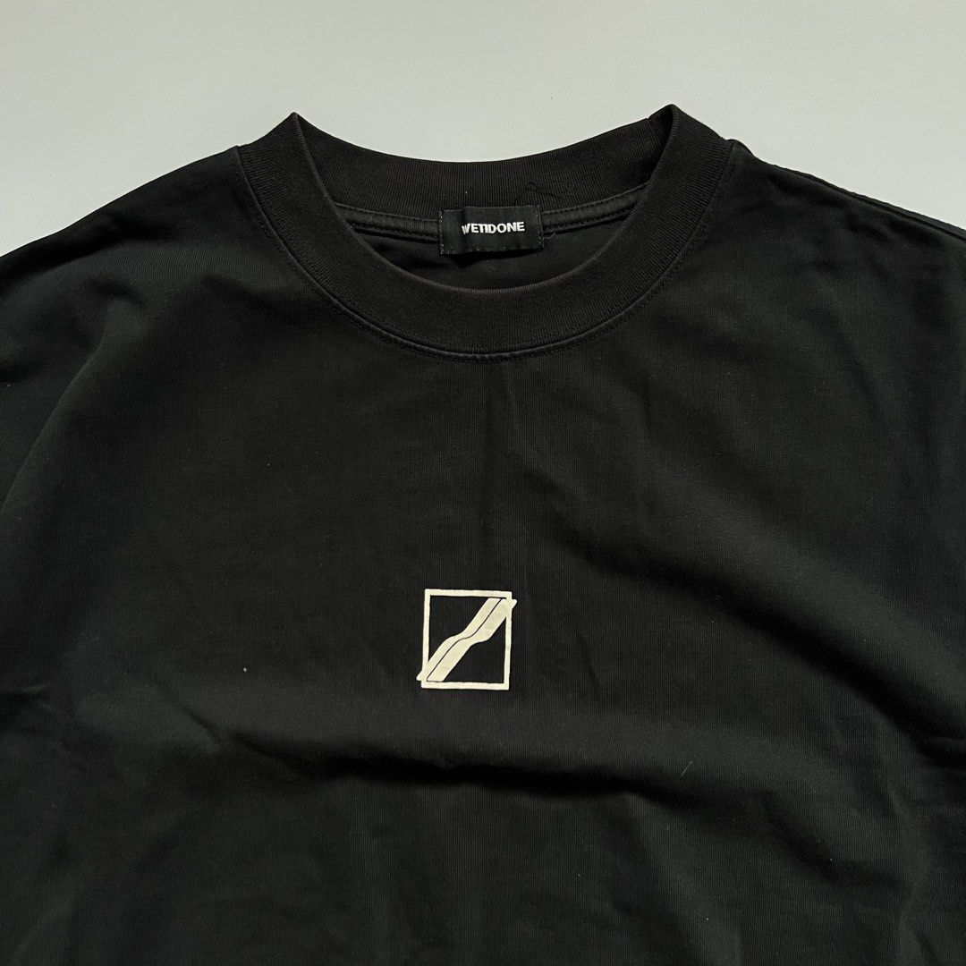 Welldone Mullet Script Tee (Category: Tshirts & Polo Shirts ) located in Makati City. Submitted by merto_side (Listing ID 1465820649, Image 3). Description: Welldone Mullet Script Tee Dimes:W23xL29 Issue:none Authentic 100% ₱700 +Shipping Fee.