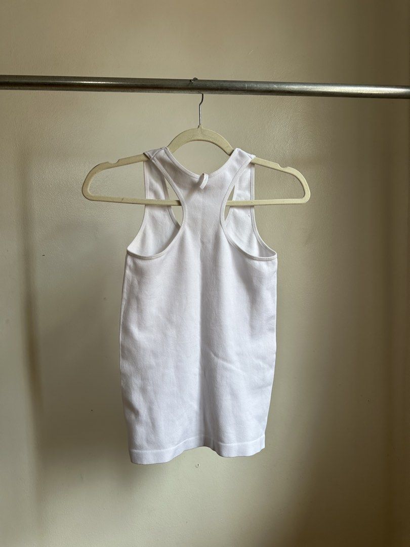 White Sando (Category: Shirts) located in Cebu City. Submitted by diabriciaa (Listing ID 1465780177, Image 3). Description: ✿ READ BIO FIRST ✿ FIRST TO PAY GETS THE ITEM ⭑.ᐟ NO COD, PAYMENT FIRST BASIS ⭑.ᐟ about the item ╰┈➤ Size: S-M ╰┈➤ No flaws RFS: dECLUTTERING.