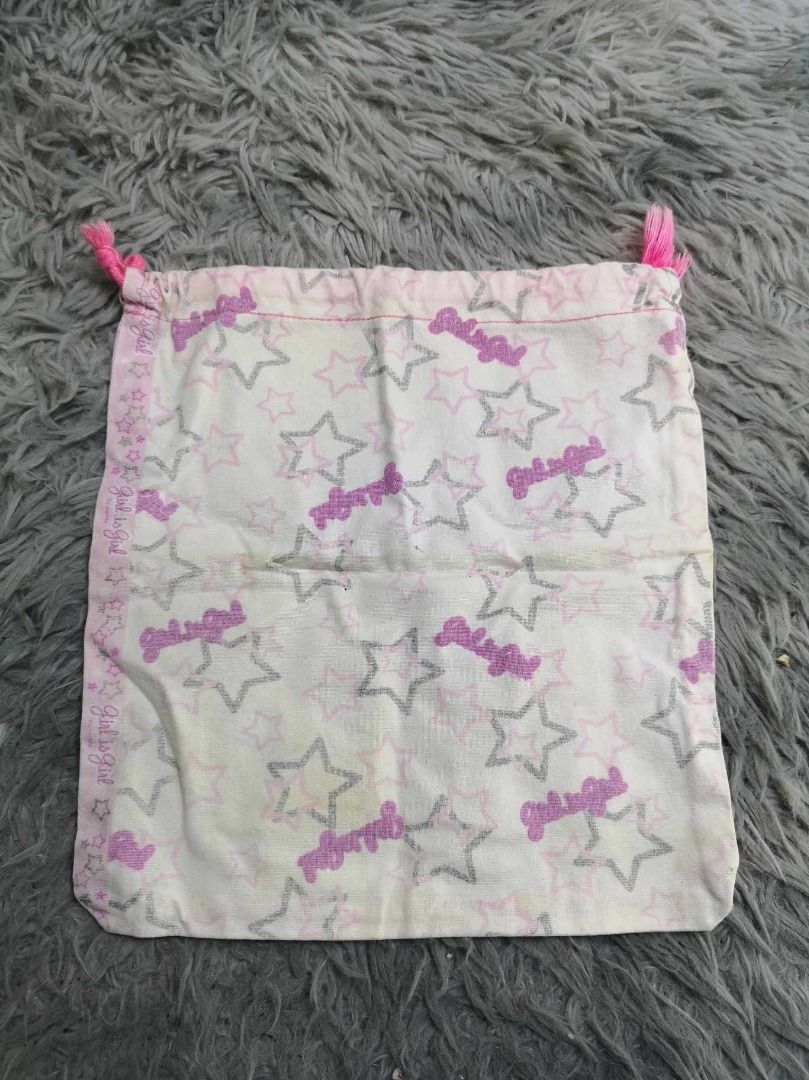 White With Purple Stars Pouch (Category: Purses & Pouches) located in Santa Cruz. Submitted by jmy_surplus.2 (Listing ID 1465894393, Image 3). Description: Size ; L - 11 W - 10 Color ; White Type ; Pouch Brand ; No brand Material ; Canvas Style ; Printed Stars Drawstring Pouch LR 129 JMY 5 Batch #224.