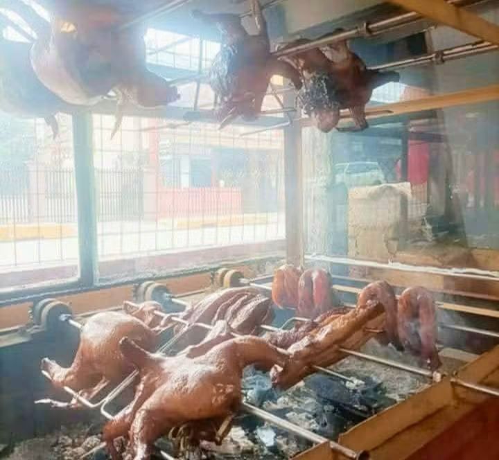 Whole Roasted Pork Lechon Spit Roast (Category: BBQ, Grills & Hotpots) located in Bacoor. Submitted by kurizu16 (Listing ID 1465947265, Image 1). Description: LECHON MANOK GRILLER - Freshly roasted whole pigs and cuts cooked over hot coals - Super crispy golden brown skin and juicy, flavorful meat - Expertly prepared and ready for chopping and serving - Perfect centerpiece for birthdays, fiestas, holidays, and large gatherings - Pre-order yours n