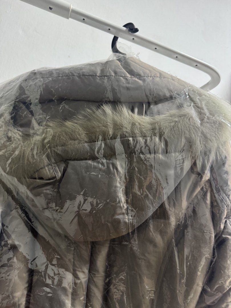 Winter jacket (Category: Coats, Jackets and Outerwear) located in Pagoh. Submitted by nrsmm (Listing ID 1465891433, Image 2). Description: .