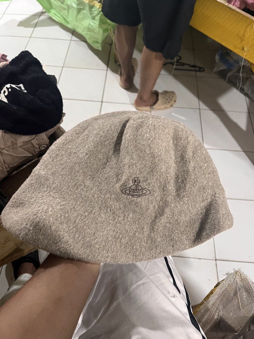 VIVIENNE WESTWOOD Wool Bucket Hat (Category: Hats & Beanies) located in Valencia. Submitted by hunterxthrifter (Listing ID 1465835014, Image 1). Description: GOOD ASNEW AUTHENTIC NO ISSUE WOMENS/UNISEX .