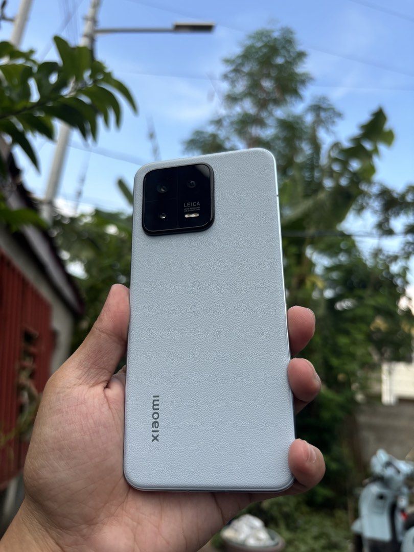 Xiaomi 13 Pro (Category: Other Gadgets) located in Cavite. Submitted by asdf.mori (Listing ID 1465936199, Image 2). Description: XIAOMI 13 PRO 5G | 12GB RAM /512GB STORAGE | SNAPDRAGON 8 GEN 2 | 120HZ REFRESH RATE | NO ISSUE.