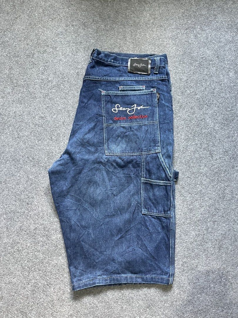 Y2K Sean John denim jorts (Category: Earphones) located in Lapu Lapu. Submitted by jhonrener41426 (Listing ID 1463612367, Image 1). Description: Size 44 Length-30 Leg opening-12.5 Hard denim Asnew condition Color rate 9.8/10 Authentic Imbriod logo .