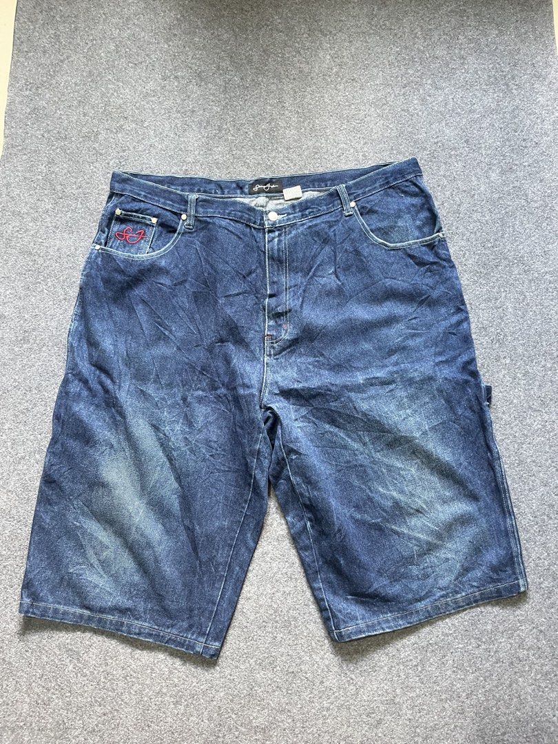 Y2K Sean John denim jorts (Category: Earphones) located in Lapu Lapu. Submitted by jhonrener41426 (Listing ID 1463612367, Image 3). Description: Size 44 Length-30 Leg opening-12.5 Hard denim Asnew condition Color rate 9.8/10 Authentic Imbriod logo .