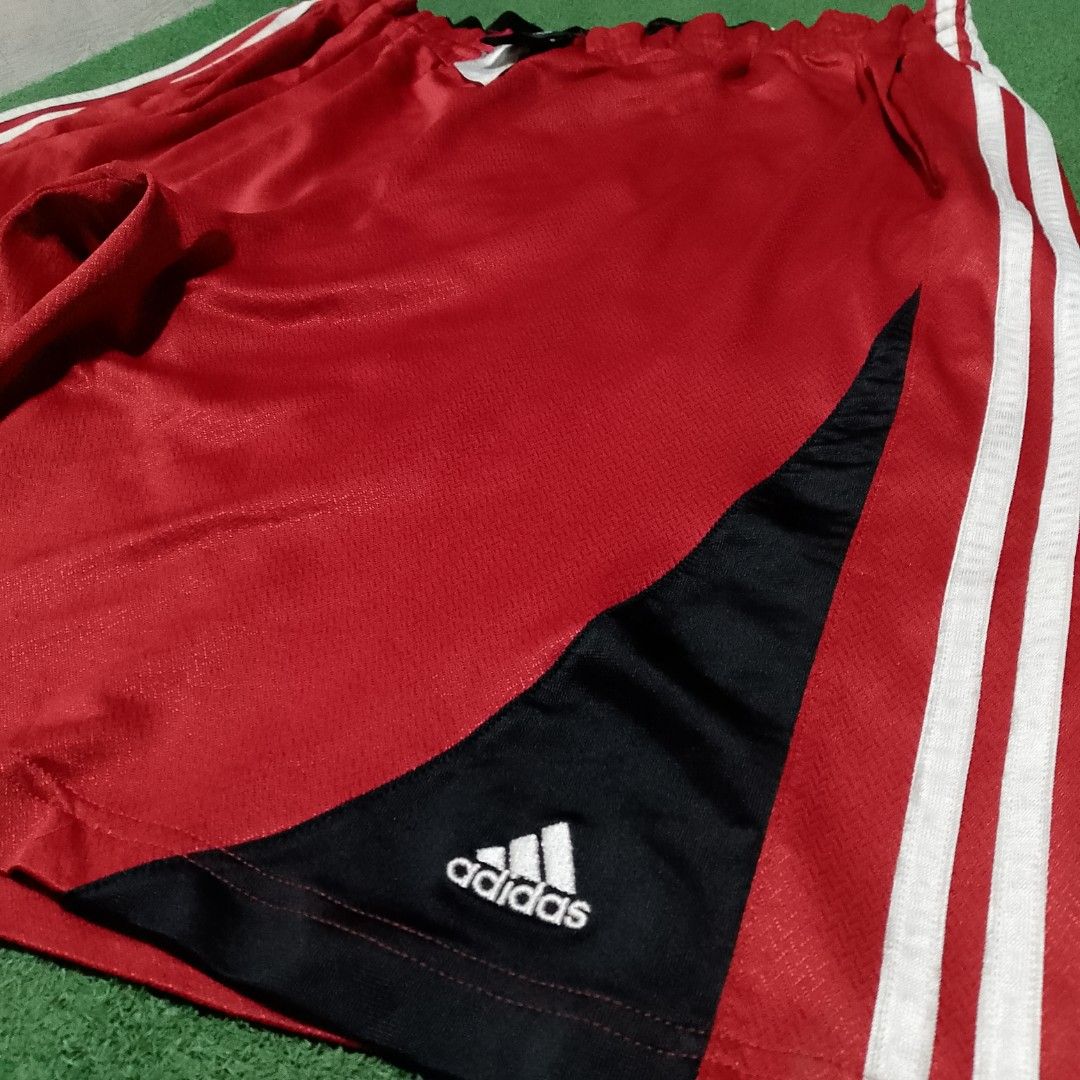 Y2K vintage ADIDAS big size (Category: Shorts) located in Cainta. Submitted by jheyypagudar (Listing ID 1465949074, Image 3). Description: .