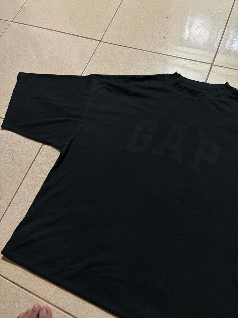 YEEZY X GAP (ENGINEERED BY BALENCIAGA) (Category: Activewear) located in Mabalacat. Submitted by mrcee (Listing ID 1465824727, Image 2). Description: YEEZY X GAP (ENGINEERED BY BALENCIAGA) EXCELLENT CONDITION 26X25 9.8/10 COLOR RATE XL TO SEMI 2XL GANDA FITTINGS NYAN NEGOTIABLE CAN DO VC SA FB OR IG🎥.