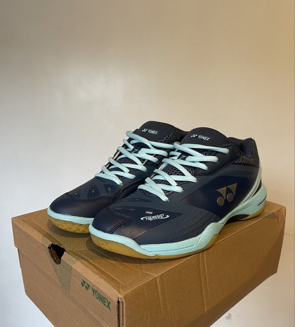 Yonex 65s Mens and Womens (Category: Sneakers) located in Antipolo. Submitted by uatomnla (Listing ID 1465936513, Image 2). Description: Yonex 65s Mens and Womens ₱3350 only! Available sizes: Mens 41, 42, 43, 44, 45 Womens 36, 37, 38, 39, 40 Limited sizes onhand. If size not available we are open for preorders ❤️‍🔥 Super below SRP pairs 100% best for Racquet and Paddle sports ✅ .