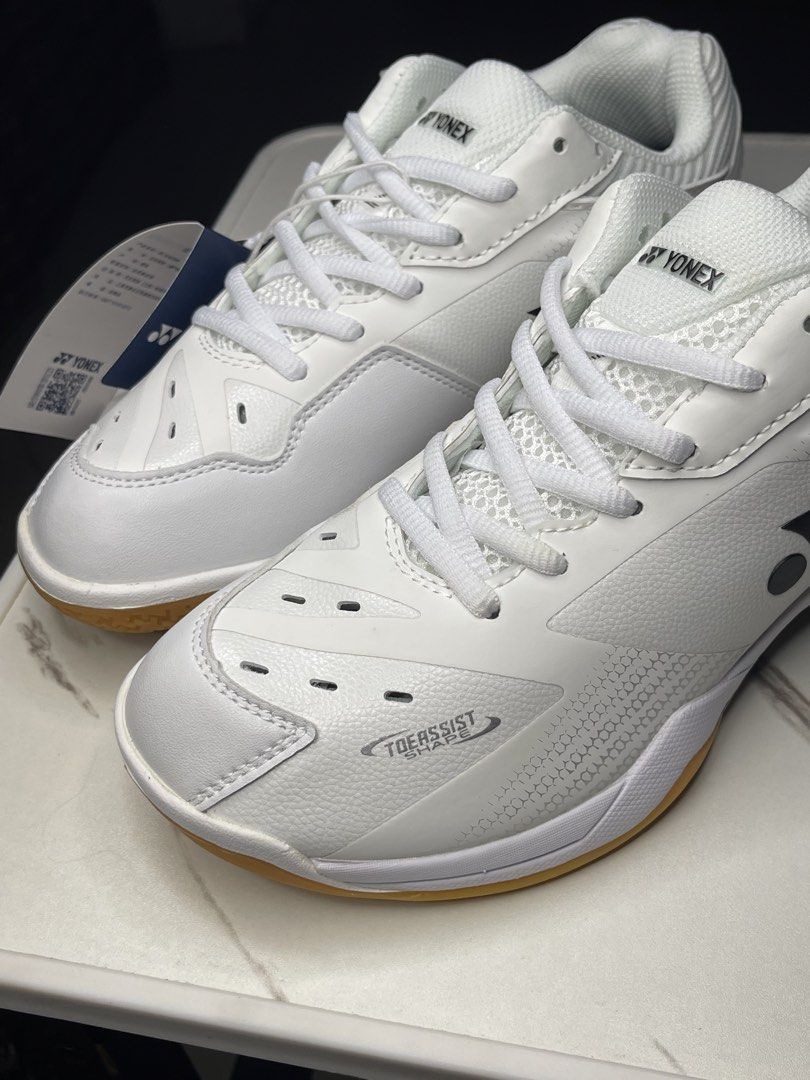 Yonex 65s Womens and Mens (Category: Sneakers) located in Antipolo. Submitted by uatomnla (Listing ID 1465937042, Image 2). Description: Yonex 65s Mens and Womens ₱3350 only! Available sizes: Mens 41, 42, 43, 44, 45 Womens 36, 37, 38, 39, 40 Limited sizes onhand. If size not available we are open for preorders ❤️‍🔥 Super below SRP pairs 100% best for Racquet and Paddle sports ✅ .