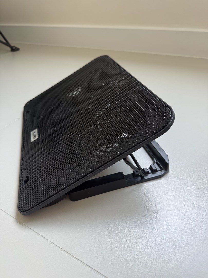 Yoogoo Cooling Pad (Category: Laptops & Notebooks) located in Muntinlupa City. Submitted by themarketday (Listing ID 1465796162, Image 2). Description: Yoogoo Cooling Pad.