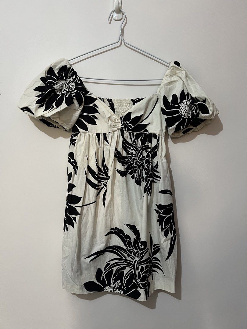 Zara and Mango Bundle Size XS (with Flaws, sold as is) (Category: Dresses) located in San Juan, La Union. Submitted by jacquiqui (Listing ID 1465839754, Image 1). Description: Zara and Mango Bundle. All size XS With flaws! All items need to be washed as they’ve been stored for a while. Zara 1 mini dress 1 crop top and skirt coordinates 1 romper Mango 2 jumpsuits 1 linen dress Total 7 pcs Selling low! Last price posted, no haggling .