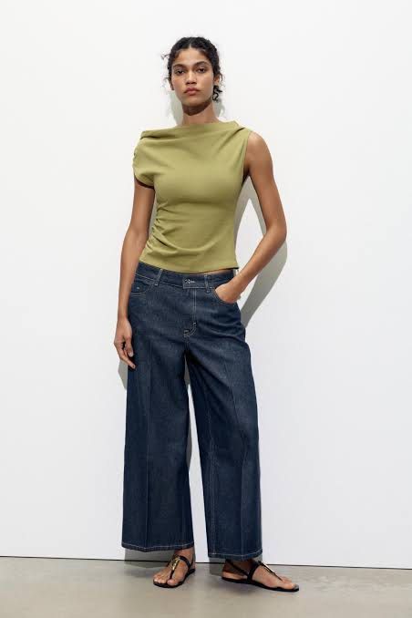 Zara assymetrical top (Category: Blouses) located in Bulacan. Submitted by betterbuysmanila (Listing ID 1465763977, Image 1). Description: .